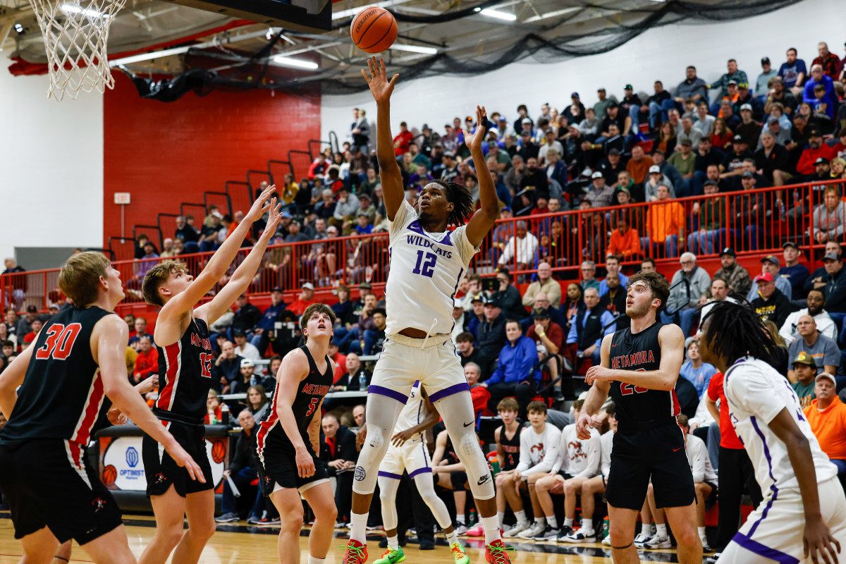 Illinois boys high school basketball: Thornton's Morez Johnson goes up for a shot against Metamora on January 6, 2024.